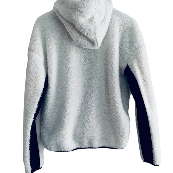 🖤Calvin Klein Performance S White Soft Fur Jacker 2 Pockets;a stain-free hood🖤 - Picture 7 of 8